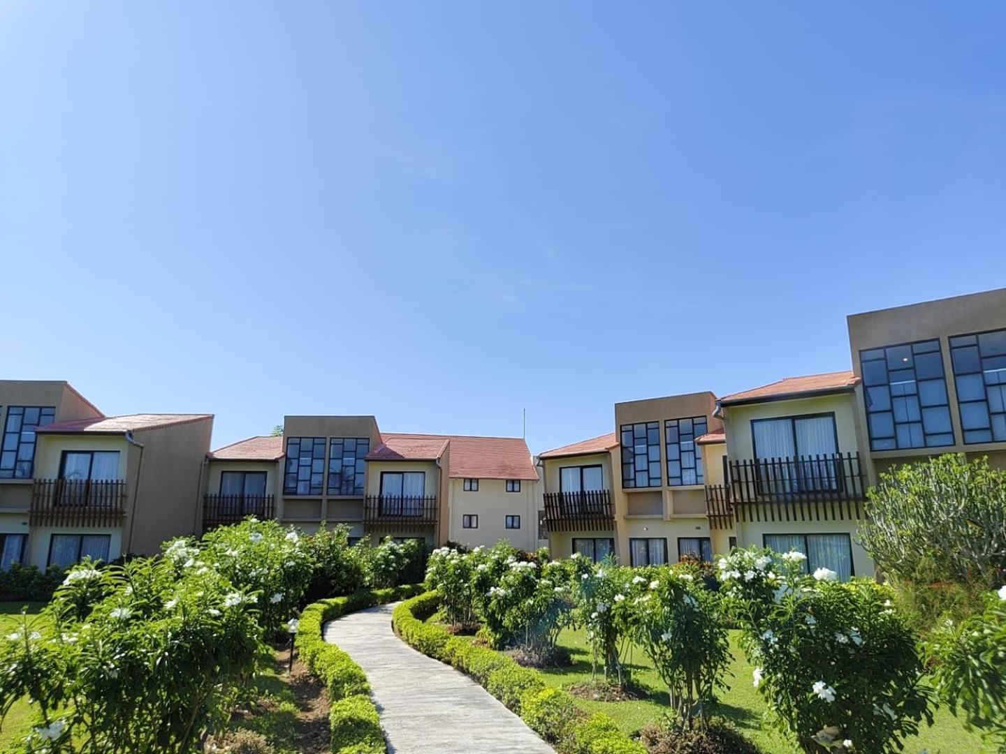 Luwansa Beach Hotel Labuan Bajo Exterior foto