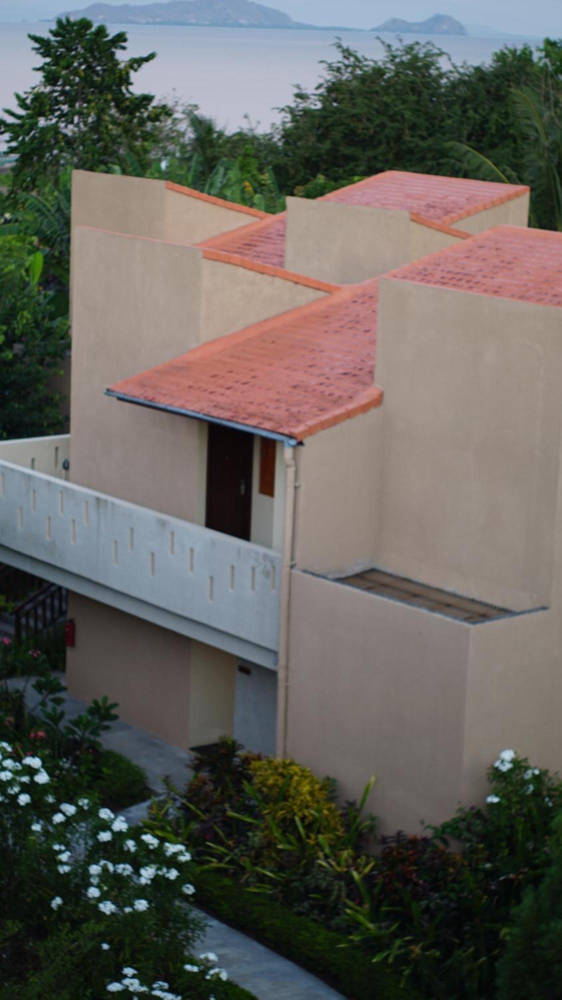 Luwansa Beach Hotel Labuan Bajo Exterior foto
